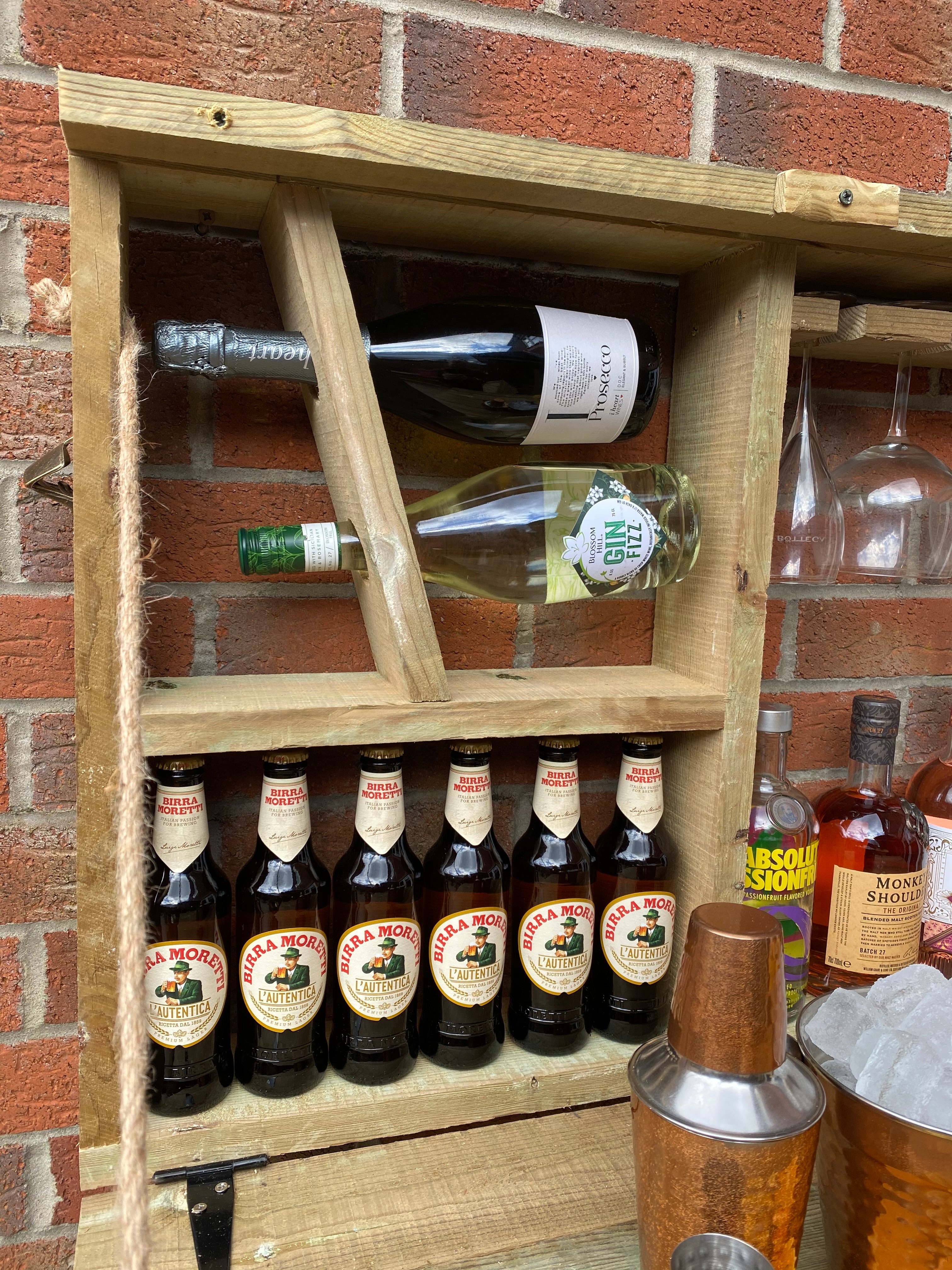Garden Bar – Wall Mounted Outdoor Bar