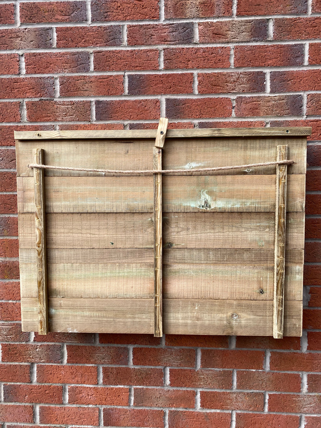 Garden Bar – Wall Mounted Outdoor Bar